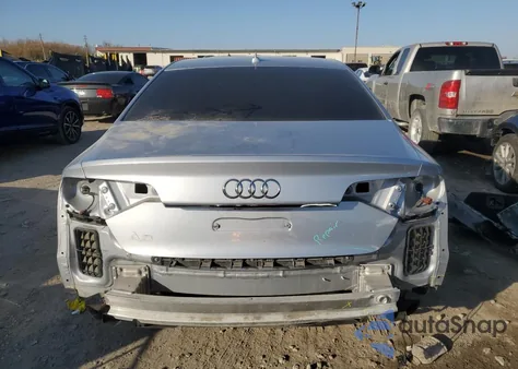 2015 Audi A8 Quattro z USA, uszkodzony, nr VIN WAUJ2AFD1FN024525